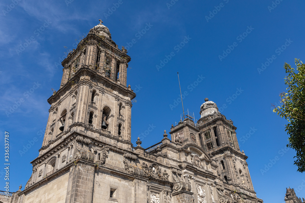 Obraz premium Exterior Metropolitan Cathedral in Mexico City, Latin America.