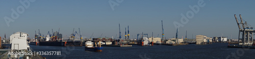 Panorama vom Hamburger Hafen © Matthias Stolt