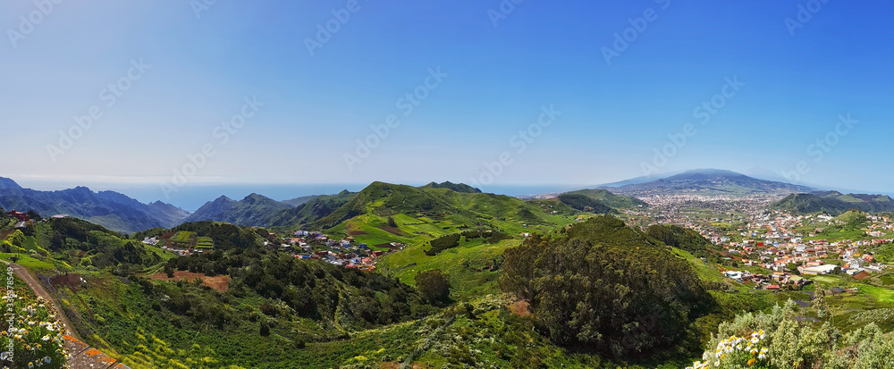 Panorámica del norte de Tenerife desde Parque Rural de Anaga, Islas Canarias, España