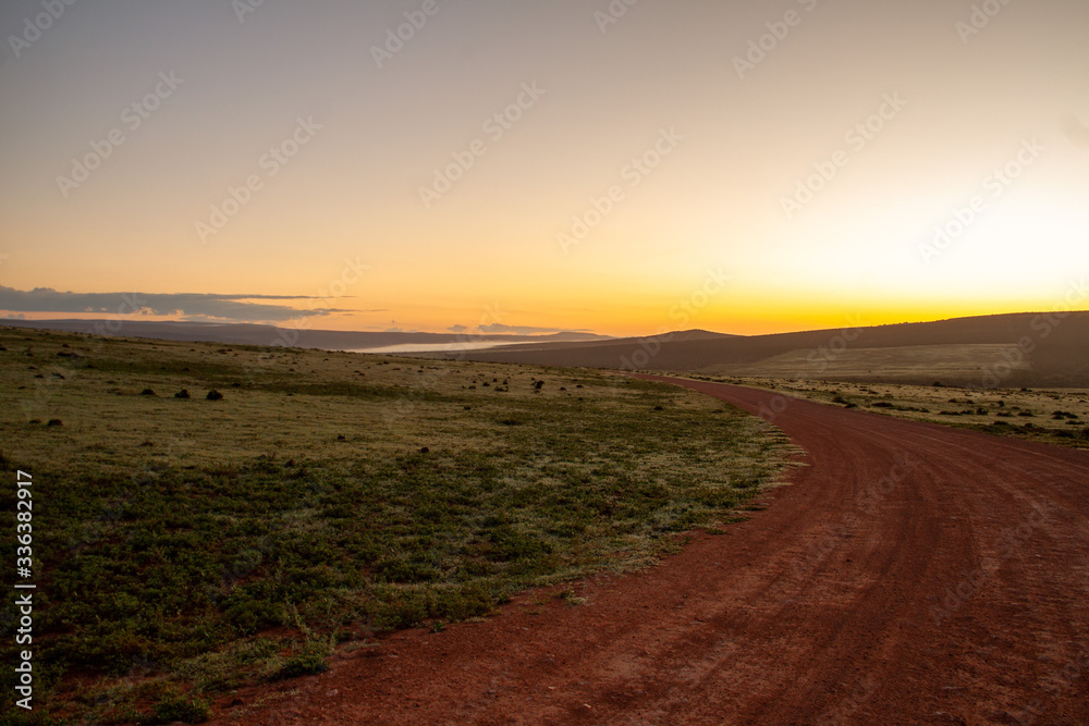 Sonnenuntergang auf Safari in Südafrika