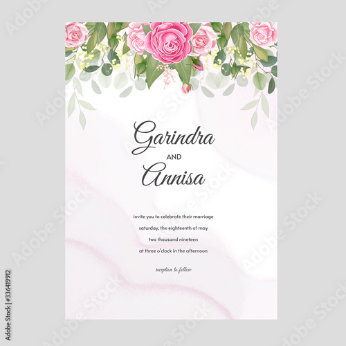 Wedding invitation card template with beautiful floral leaves Premium Vector photo