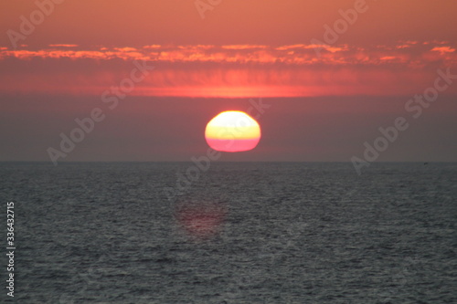 Puesta de Sol vista desde la playa de Espiñeirido