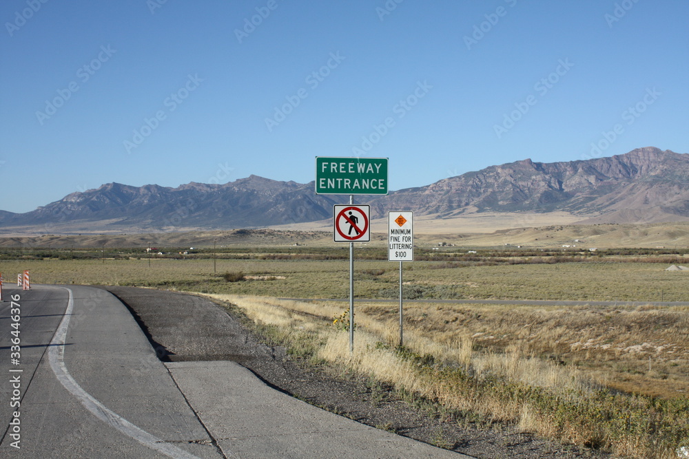 Wjazd na autostradę 2. USA, Utah, góry