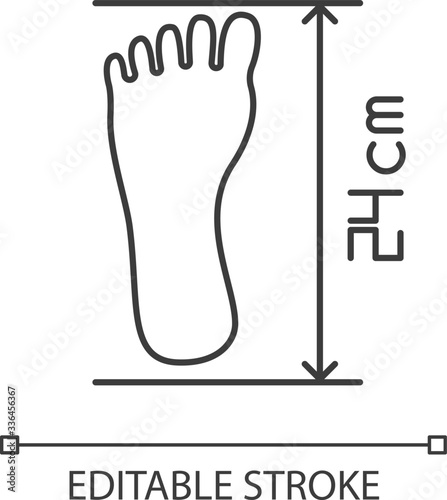Foot length from toe to heel pixel perfect linear icon. Thin line customizable illustration. Body part size specification, shoemaking contour symbol. Vector isolated outline drawing. Editable stroke