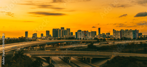city panorama sunset sunrise horizon urban sky highway highway circulation miami florida landscape buildings views impressions skyscrapers architecture downtown street dusk