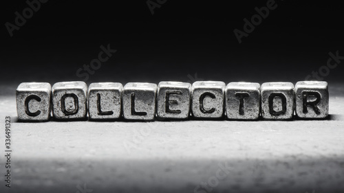 Tableau sur toile Inscription collector on metal cubes in grunge style on a black background isola