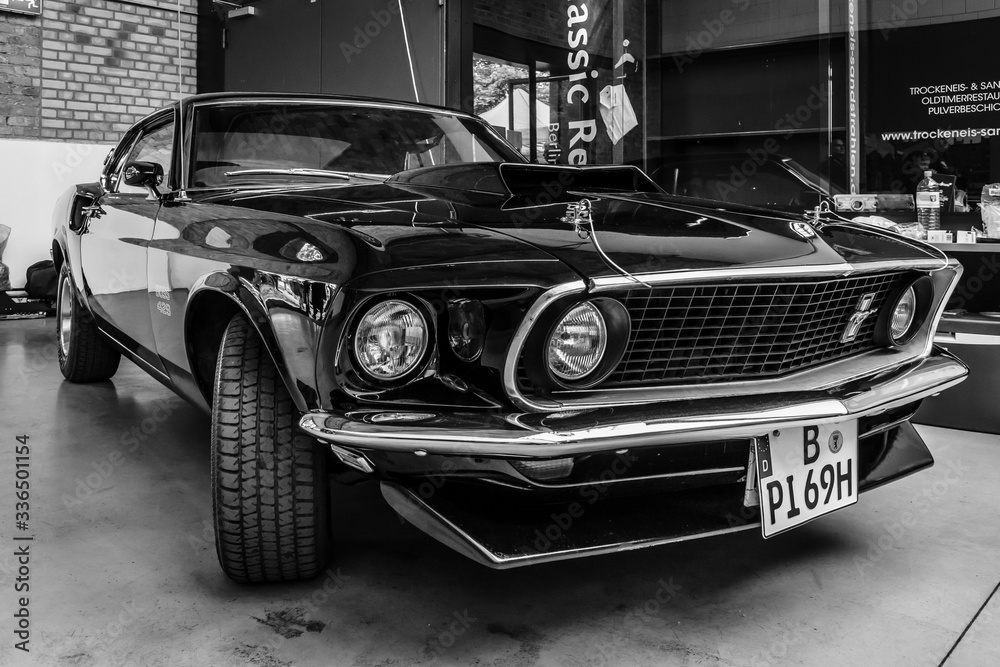 Sæt ud tåge væske BERLIN, GERMANY - MAY 17, 2014: Muscle car Ford Mustang Boss 429 Fastback  (1969). Black and white. 27th Oldtimer Day Berlin - Brandenburg Stock Photo  | Adobe Stock
