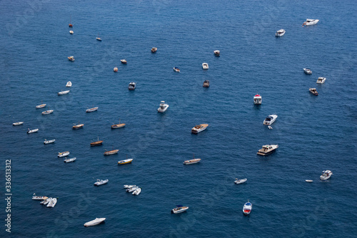  the sea ​​full of tourist boats