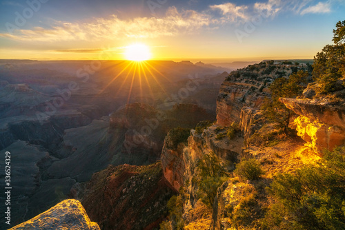 sunrise at hopi point on the rim trail at the south rim of grand canyon in arizona, usa