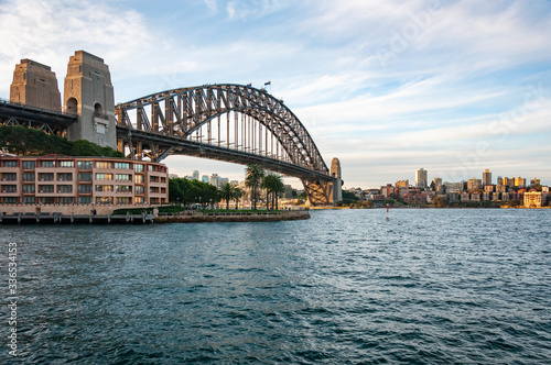 The harbour bridge in the bay of Sydney, Australia © Enrico Della Pietra