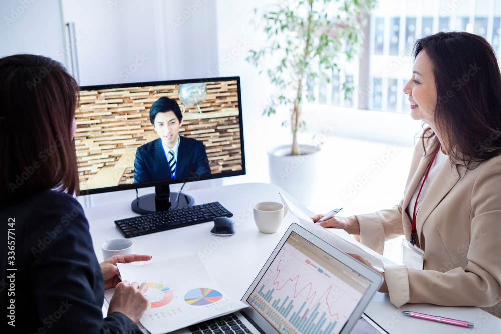 © Monet - web会議を使ったリモートワーク