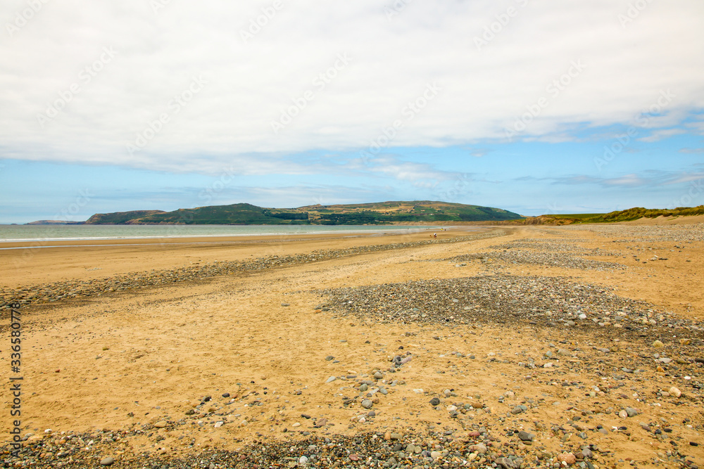 Blue sky coastal edge, beach, sea and blue skies Blue sky coastal edge, beach, sea and blue skies