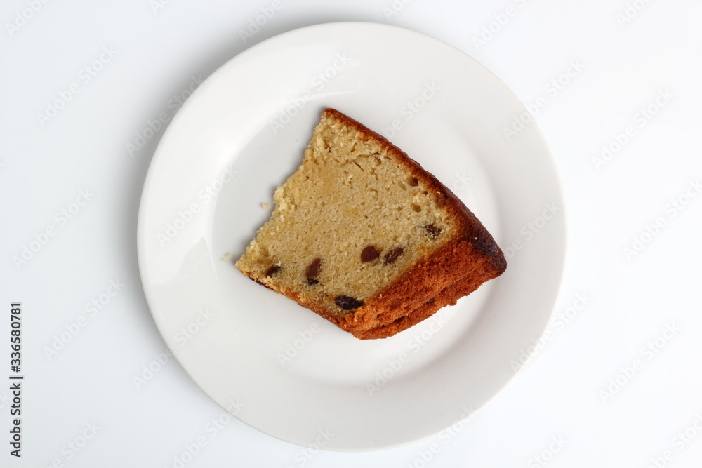 Cake with raisins