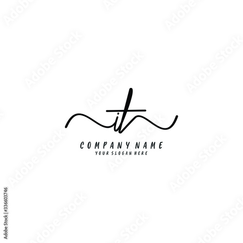 IT initial Handwriting logo vector templates