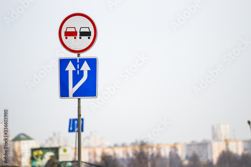 Photos No overtaking road sign