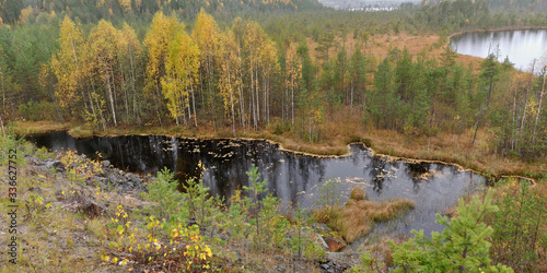 Fototapeta Naklejka Na Ścianę i Meble -  Autumn fishing in Karelia, nature and landscapes of Karelia. Beautiful panorama.
