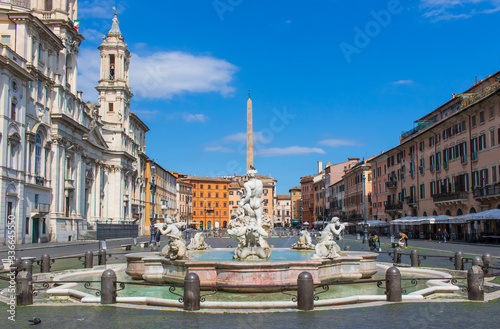 Following the coronavirus outbreak, the italian Government has decided for a massive curfew, leaving even the Old Town, usually crowded, completely deserted. Here in particular Piazza Navona