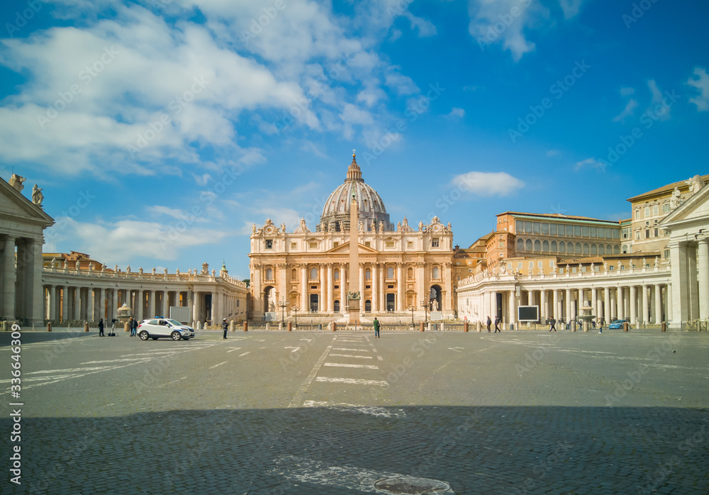 Following the coronavirus outbreak, the italian Government has decided for a massive curfew, leaving even the Old Town, usually crowded, completely deserted. Here in particular Saint Peter's
