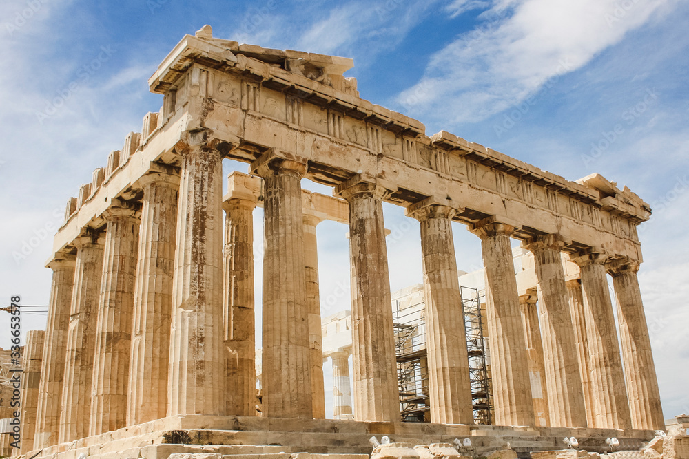 Obraz premium The Parthenon temple on the Athenian Acropolis, Greece