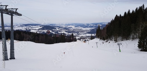 Grenzgebiet Österreich Deutschland. Berge Schnee