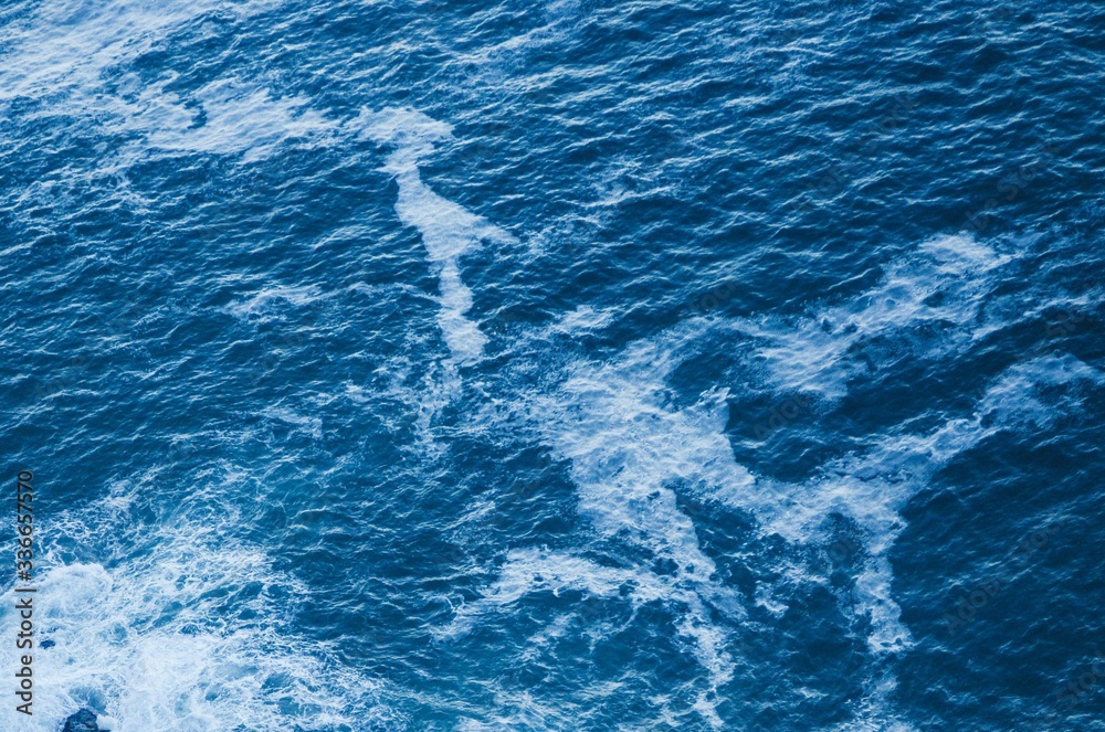 Naklejka premium blue water background
