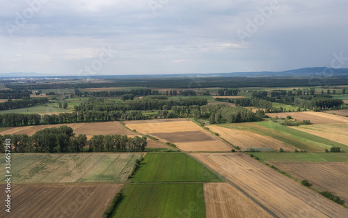 Luftbild: Felder und Wiesen-Landschaft an der hessischen Bergstrasse photo