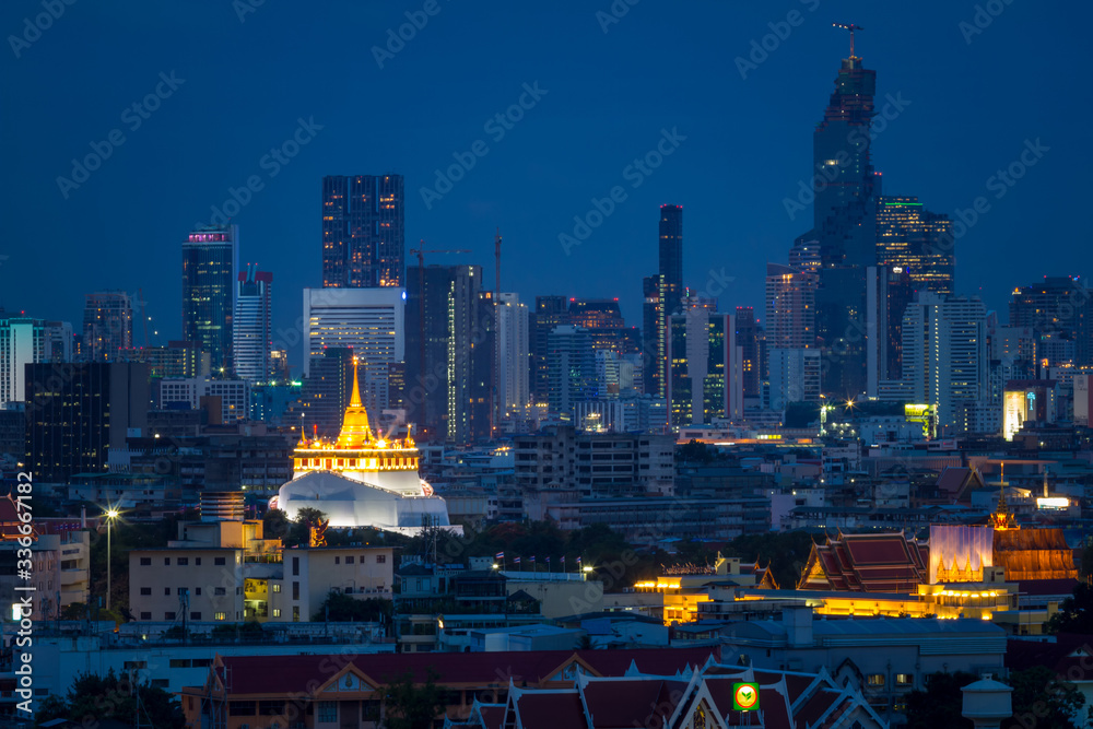 Fototapeta premium Golden Mountian Temple ,phukhaothong at twilight at thailand.