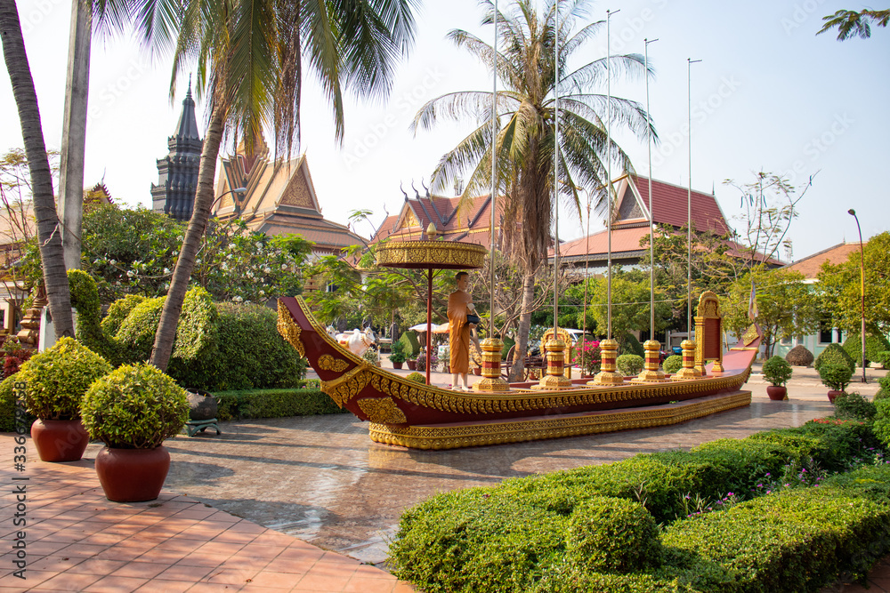 Fototapeta premium Piękny widok na świątynię buddhis w Siem Reap w Kambodży.