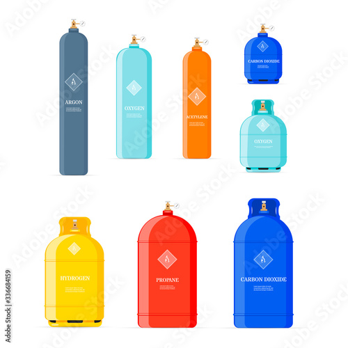 Gas cylinders set
