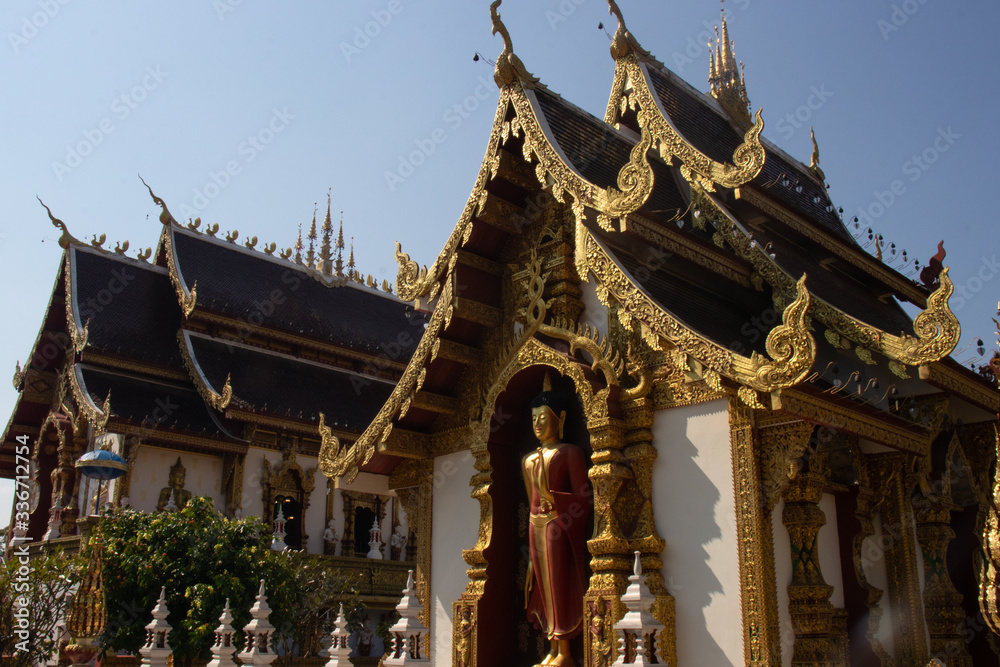 Fototapeta premium A beautiful view of buddhist temple Wat Saeng Kaew at Chiang Rai, Thailand.