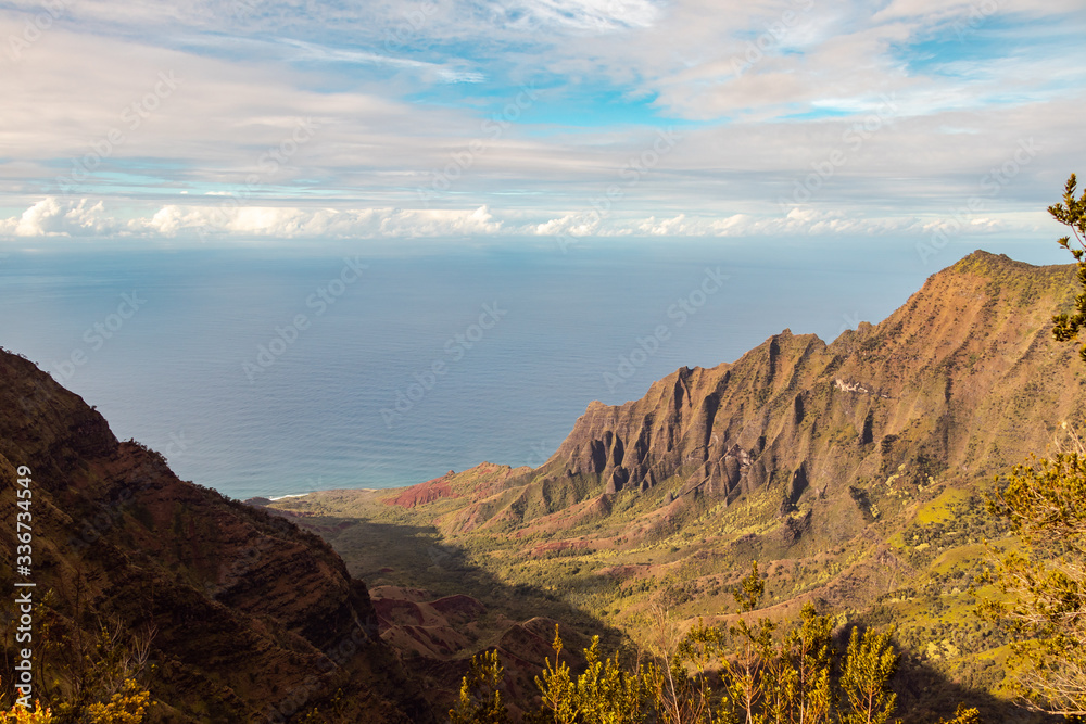beautiful view of Hawaii valleys 