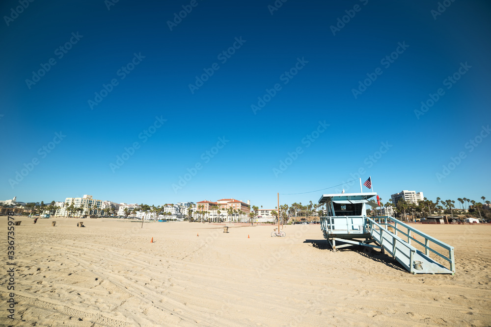 Obraz premium lifeguard tower in Santa Monica beach