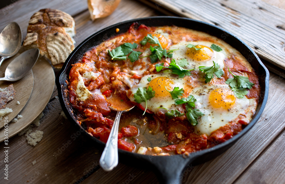 Fresh†shakshuka†on skillet Fresh†shakshuka†on skillet