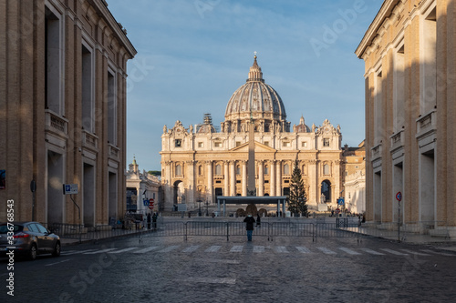 Square empty of St. Peter's Basilica in the Vatican. Roma, Italy  © damianobuffo