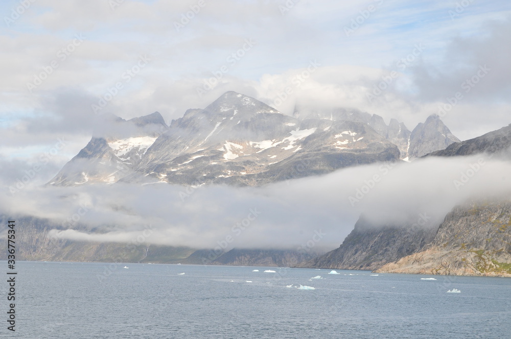 Prince christianssund passage, greenlandic mountains from abord the ship Prince christianssund passage, greenlandic mountains from abord the ship