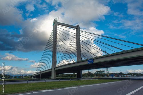 Fototapeta Naklejka Na Ścianę i Meble -  bridge over the avenue