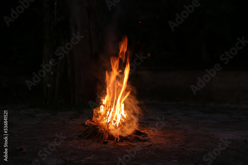 fogueira ritualística xamânica 