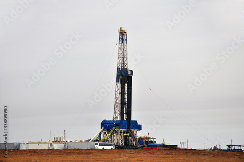 The onshore drilling rig