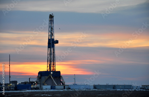 The drilling rig during sunset