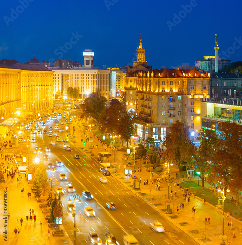 Kyiv Khreshatyk street twil...