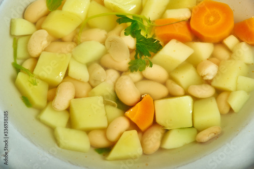 Roman lardo Bean  soup