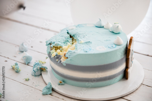 Smash cake / blue cake for one year old children's birthday