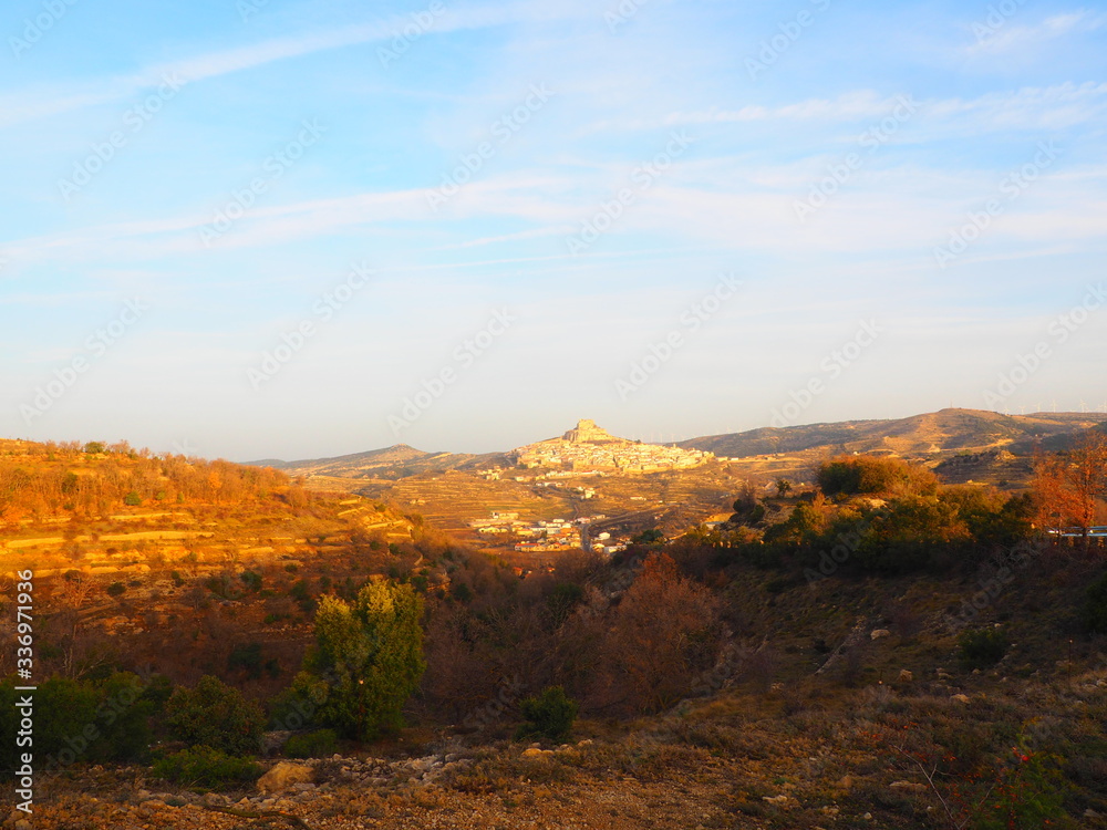 Vistas exteriores de la ciudad fortificada de Morella, en El Maestrazgo.