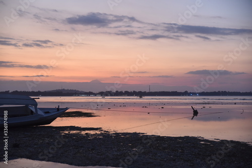 Fototapeta Naklejka Na Ścianę i Meble -  Voyage voyage