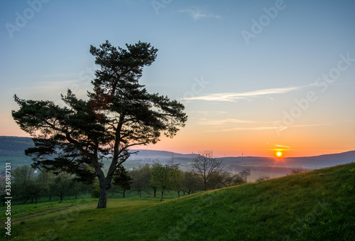 Die Burg bei Sonnenaufgang