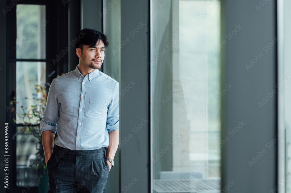 Young Asian business man Young Asian business man