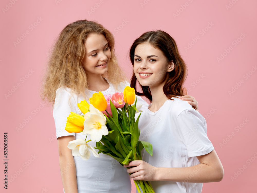 Fototapeta young couple with flowers
