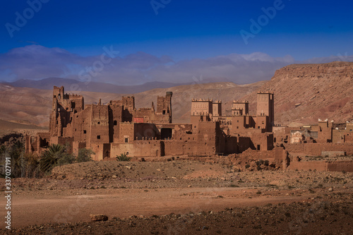 Verfallene Lehmhäuser in Marokko
