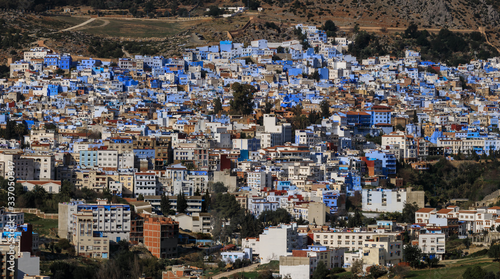 Blick auf die Altstadt von Chefchaouen in Marokko,  Panorama