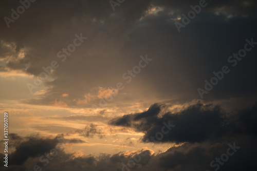 zachód słońca na niebie © Sieku Photo